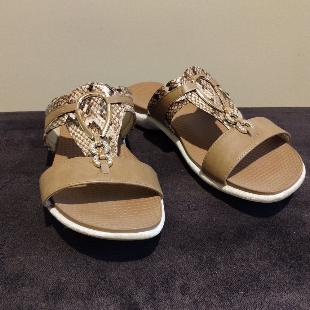 Tan Snake Skin animal print Women's Sandals Crystals Gold Buckle size 10 resort